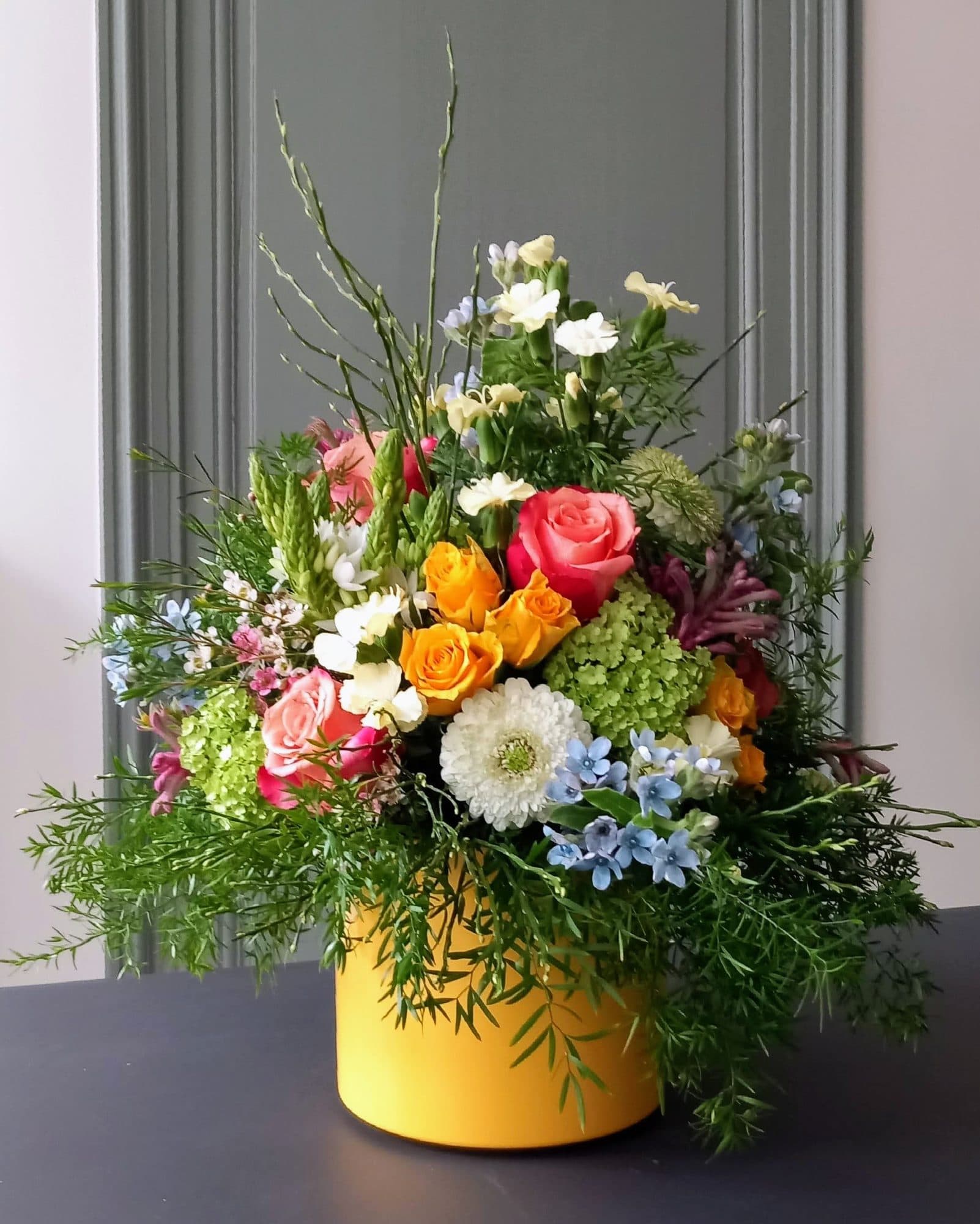 Handgemaakt bloemstuk van Atelier Odiel, bloemenatelier in Kortrijk.